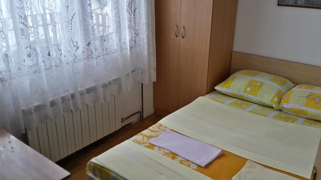 House Petkovic Hotel Korenica Bagian luar foto