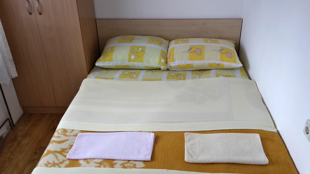 House Petkovic Hotel Korenica Bagian luar foto