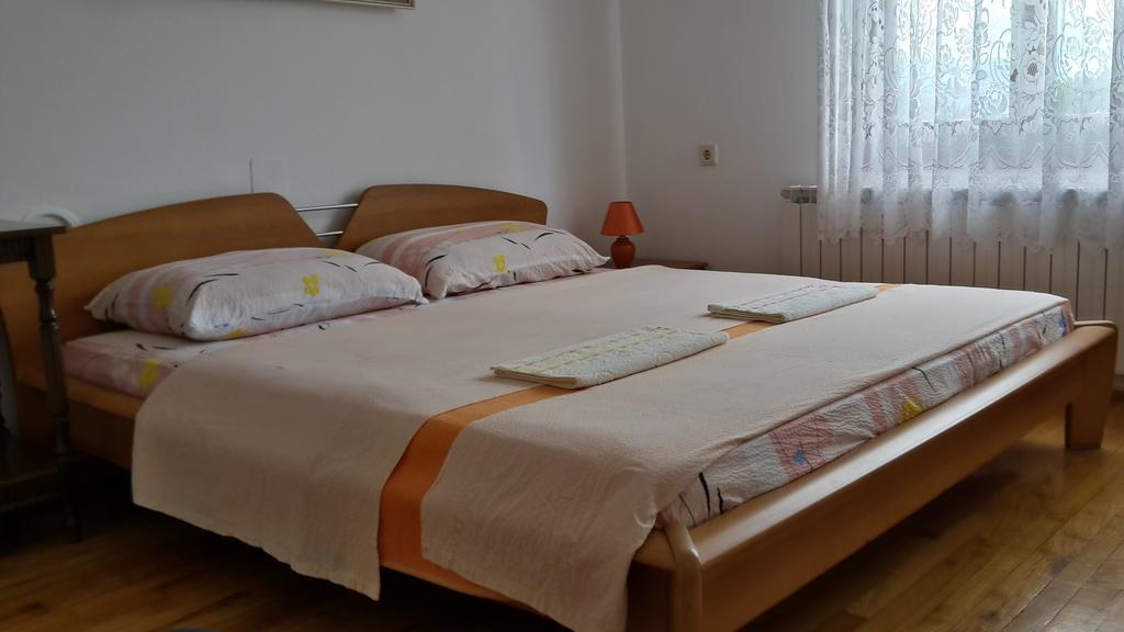 House Petkovic Hotel Korenica Bagian luar foto